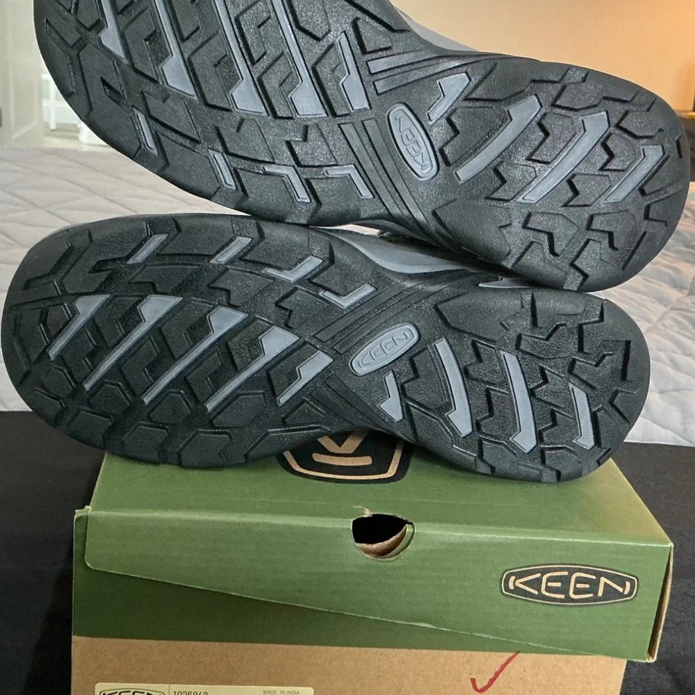 Brand New Keen Boots-Size 8W - Picture 3 of 3